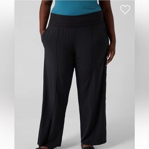Make an Offer: Athleta Nolita Wide Leg Pant Size 18 Color Black